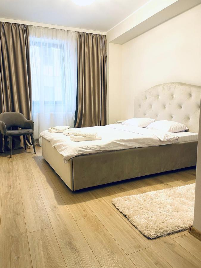Londof Luxury Apartments - With A Panoramic View Over The City Brassó Kültér fotó