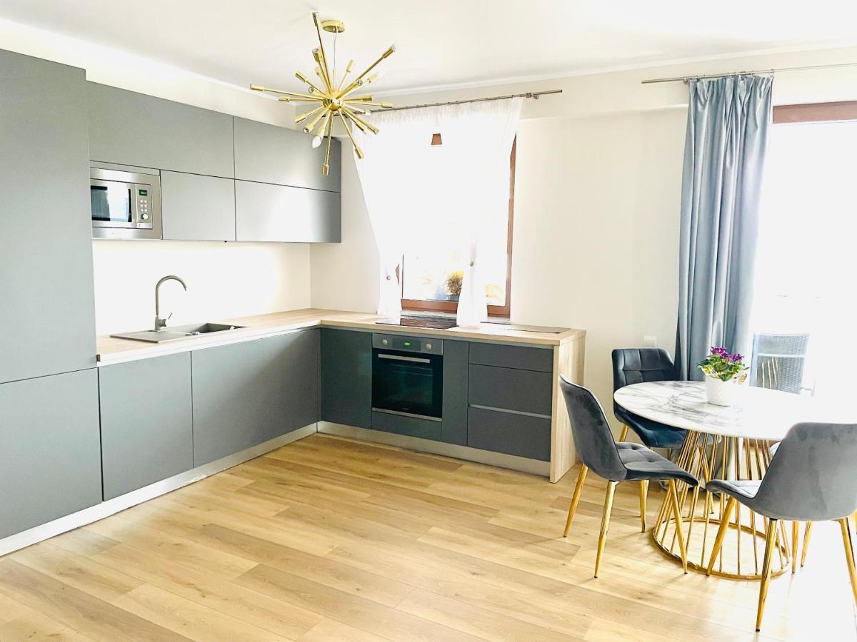 Londof Luxury Apartments - With A Panoramic View Over The City Brassó Kültér fotó