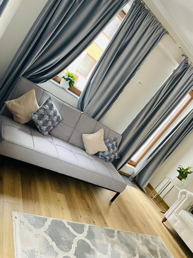 Londof Luxury Apartments - With A Panoramic View Over The City Brassó Kültér fotó